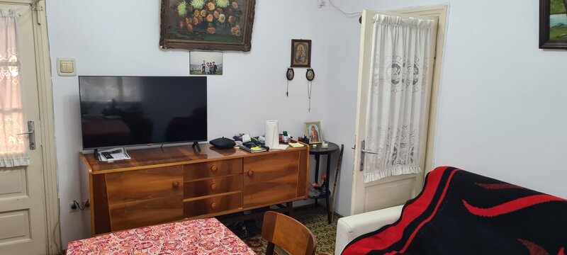 Eminescu, curte comuna, 2 cam.+anexa 1 cam parter, subsol, pod, loc parcare
